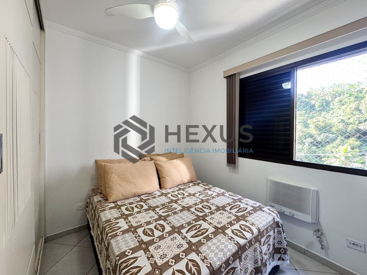 Foto 14 de Apartamento reformado com varanda e lazer a 100m da praia nas Pitangueiras, Guarujá