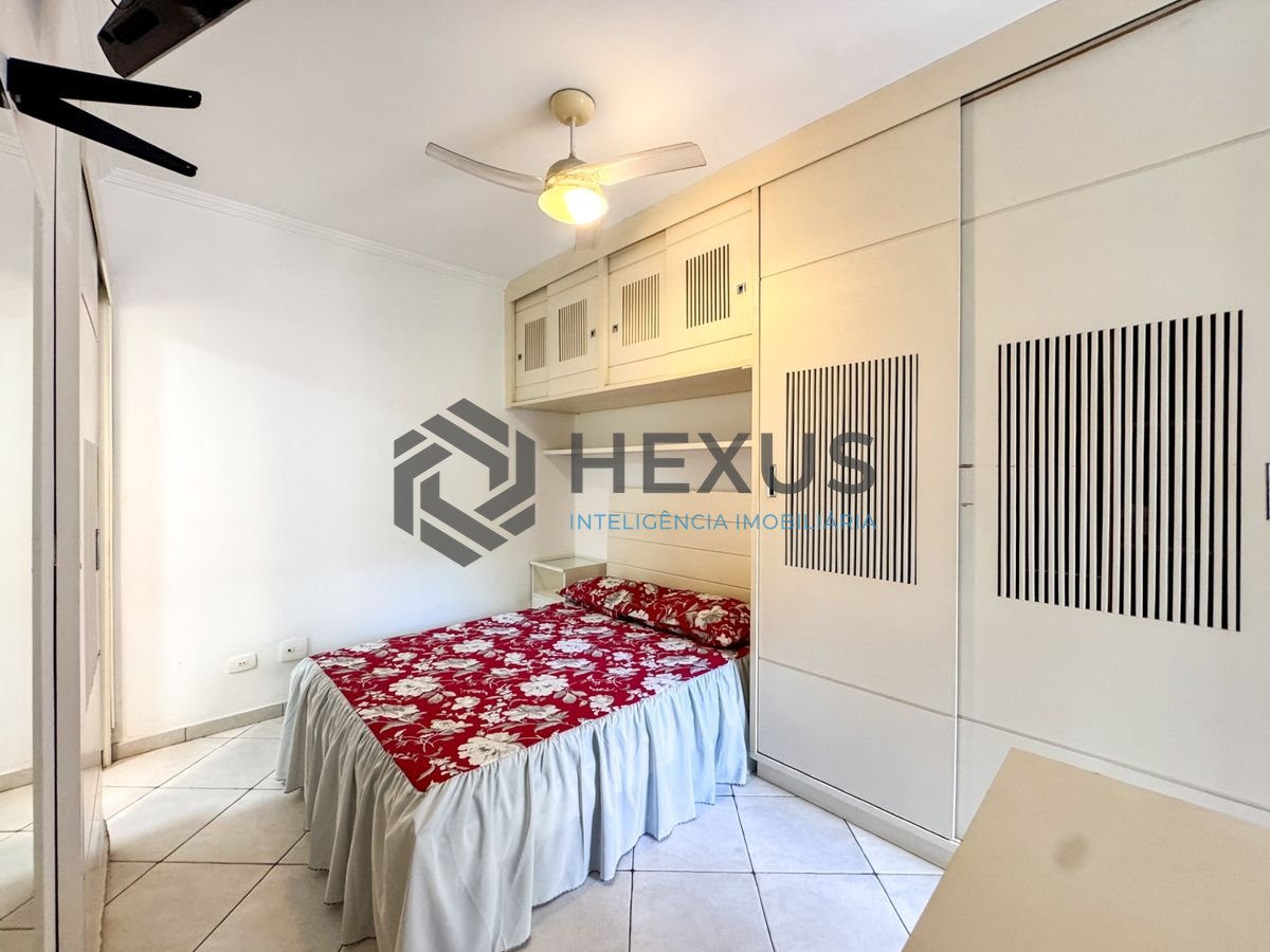 Foto 19 de Apartamento reformado com varanda e lazer a 100m da praia nas Pitangueiras, Guarujá