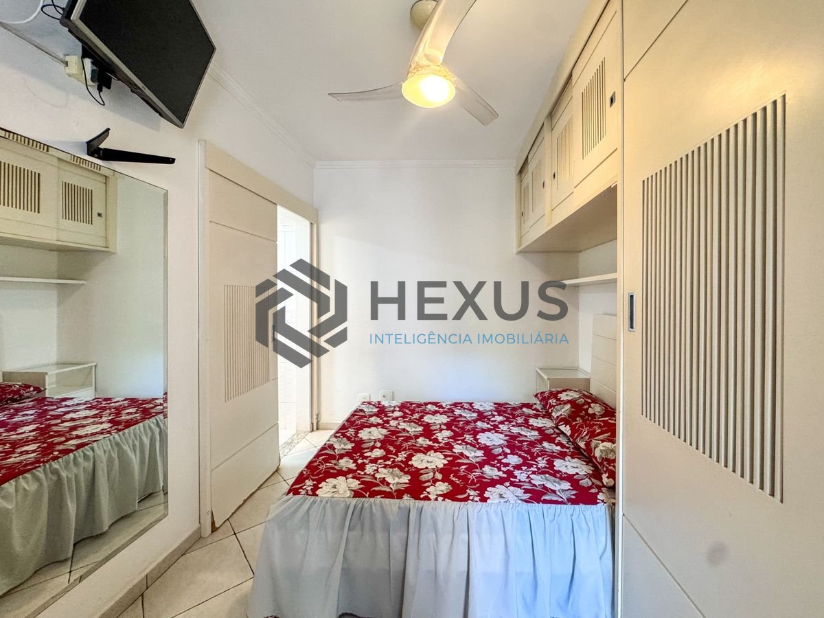 Foto 20 de Apartamento reformado com varanda e lazer a 100m da praia nas Pitangueiras, Guarujá