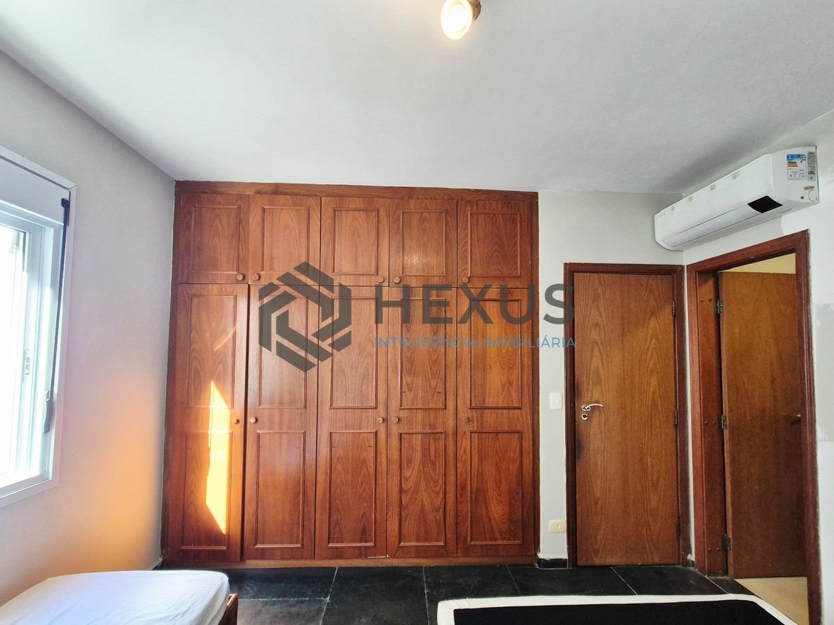 Foto 18 de Apartamento com varanda e lazer na beira mar das Pitangueiras, Guarujá
