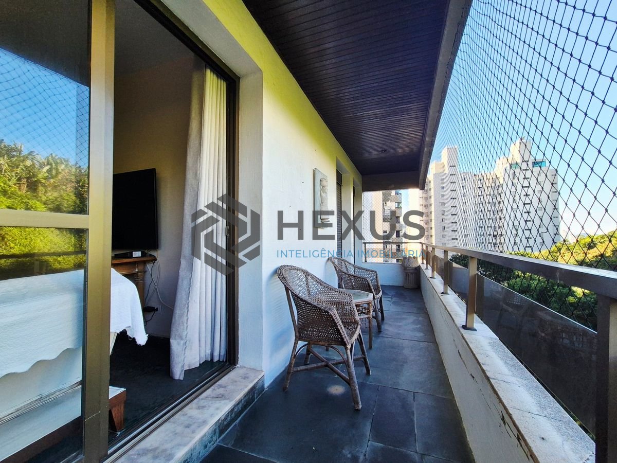 Foto 9 de Apartamento com varanda e lazer na beira mar das Pitangueiras, Guarujá