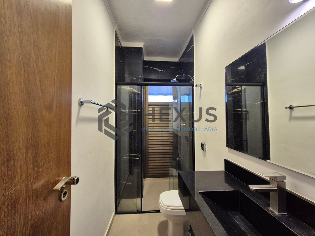 Foto 23 de Apartamento com varanda e lazer na beira mar das Pitangueiras, Guarujá