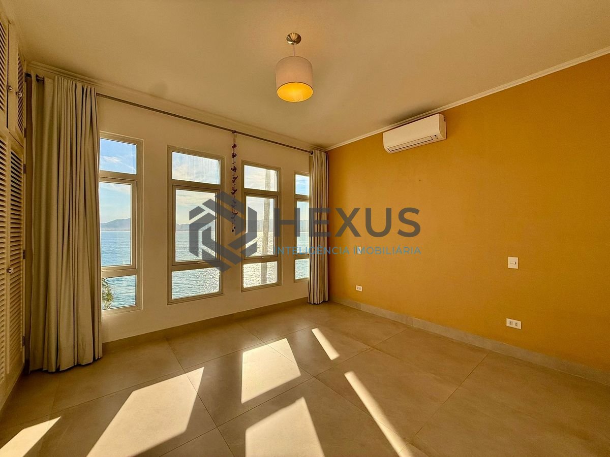Foto 18 de Apartamento reformado frente mar com varanda vista mar e lazer na região do Tortugas na Enseada, Guarujá