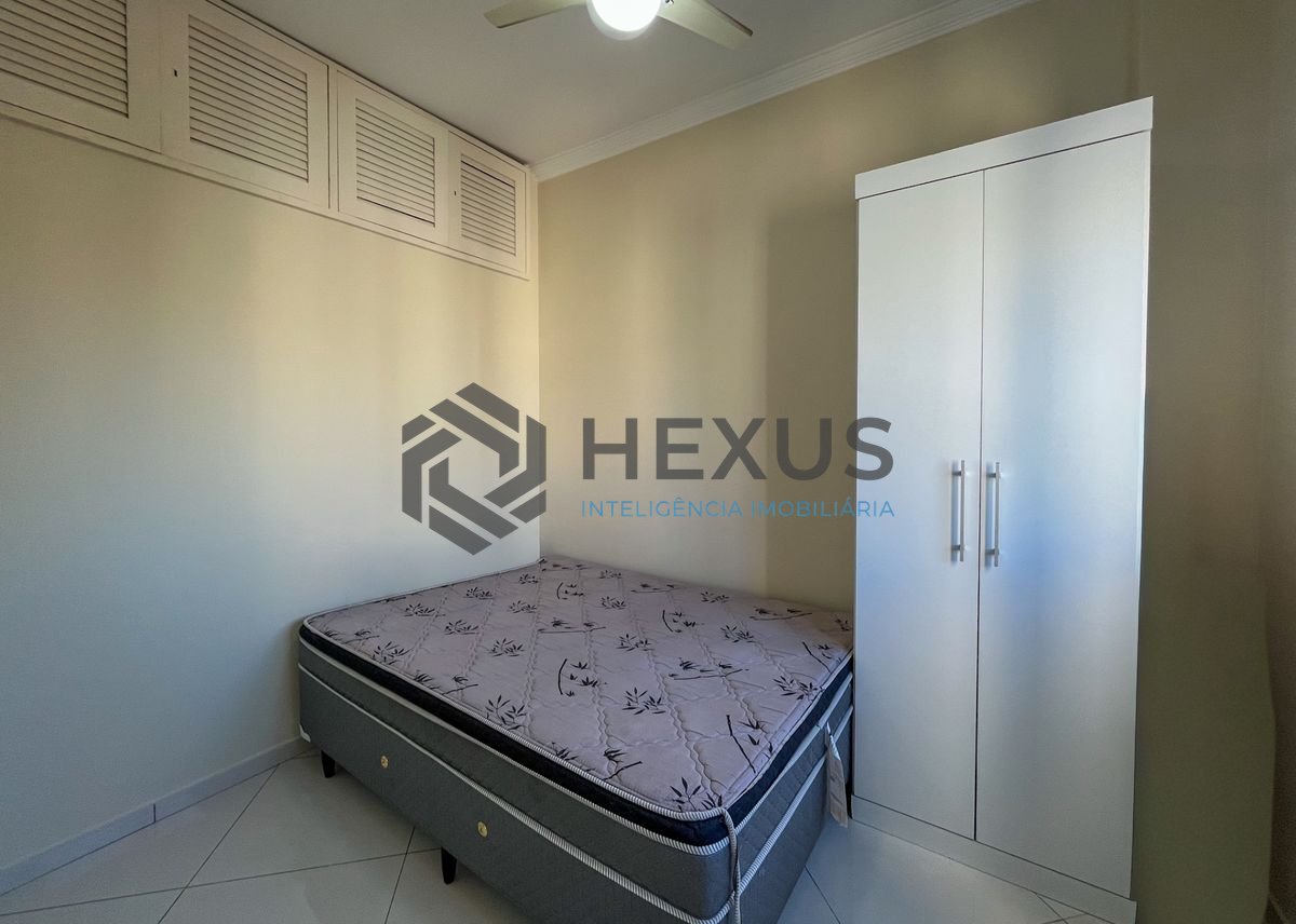 Foto 36 de Apartamento com varanda vista mar na beira mar da praia nas Pitangueiras, Guarujá