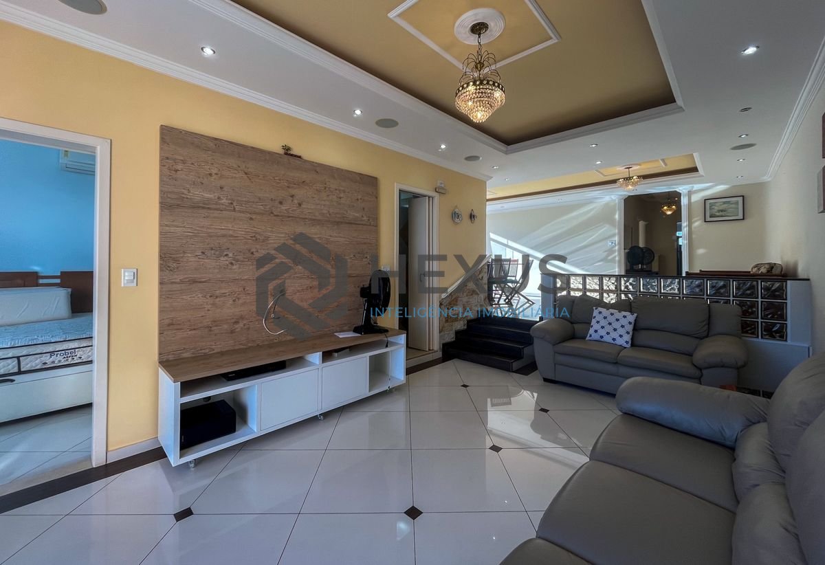 Foto 9 de Apartamento com varanda vista mar na beira mar da praia nas Pitangueiras, Guarujá