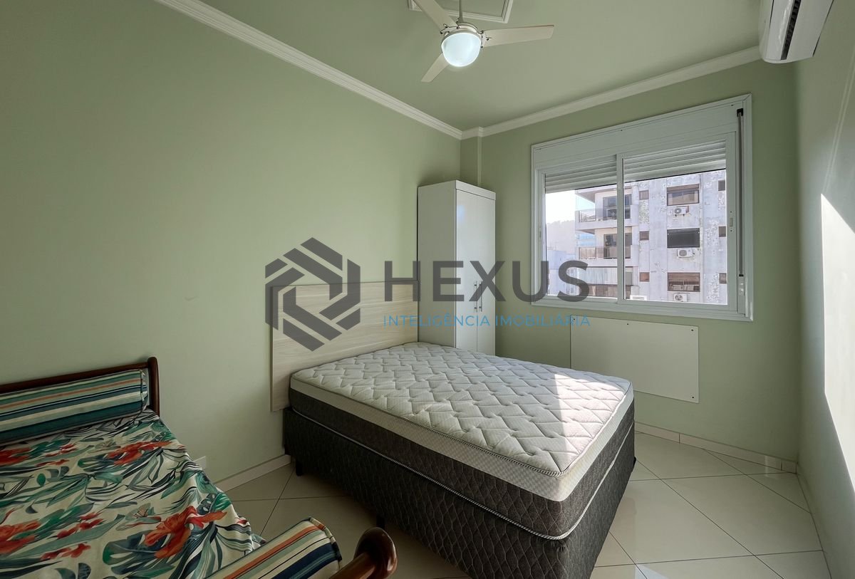 Foto 21 de Apartamento com varanda vista mar na beira mar da praia nas Pitangueiras, Guarujá