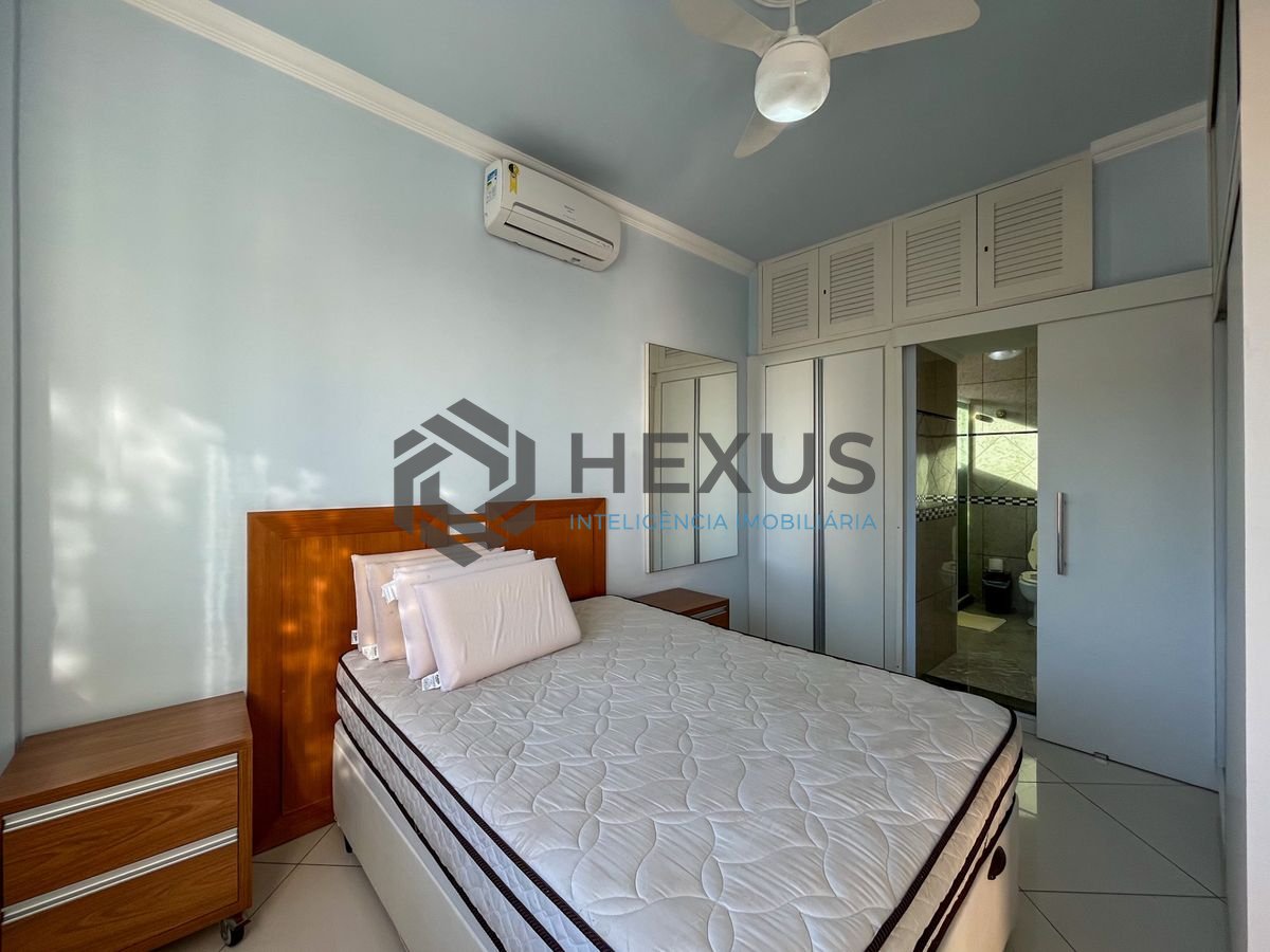 Foto 16 de Apartamento com varanda vista mar na beira mar da praia nas Pitangueiras, Guarujá