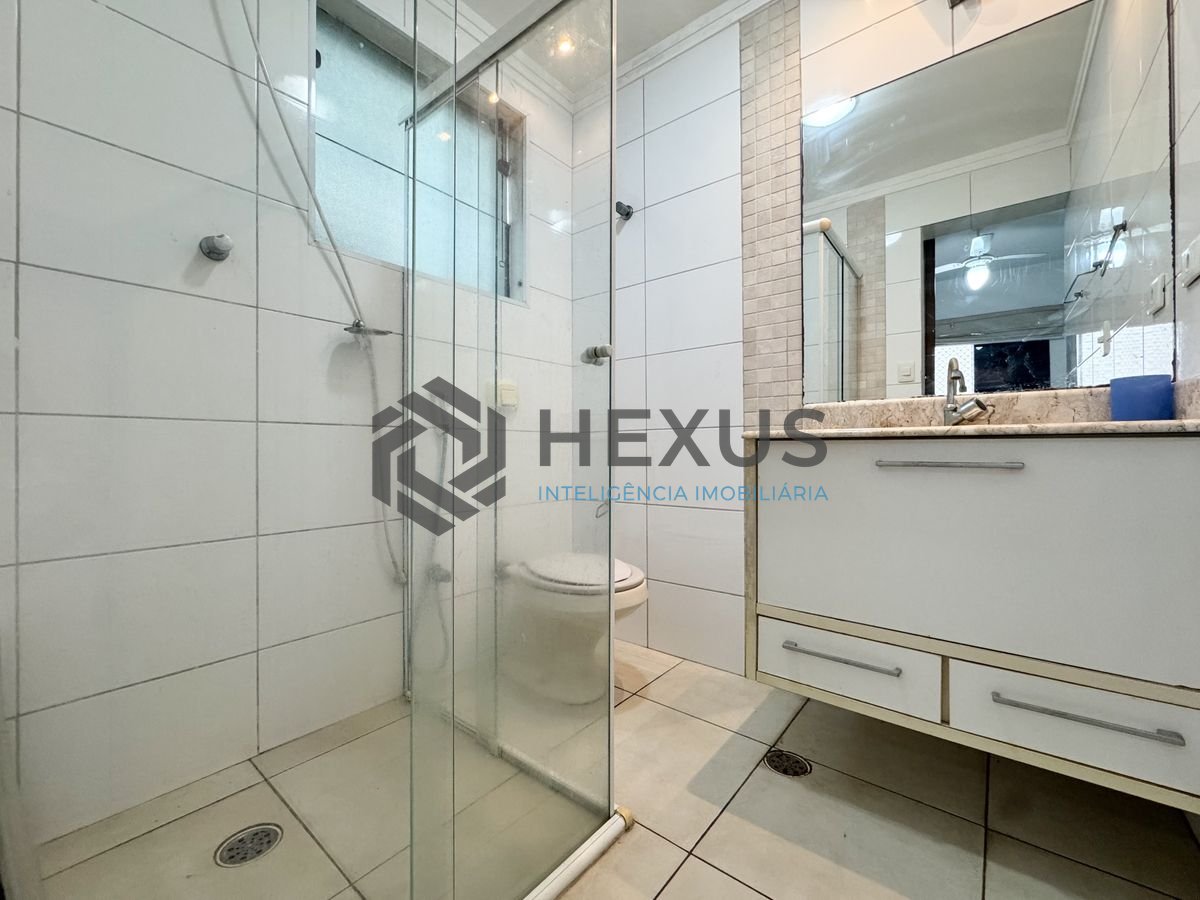 Foto 16 de Apartamento reformado e lazer a 1 quadra da praia no Jardim Astúrias, Guarujá
