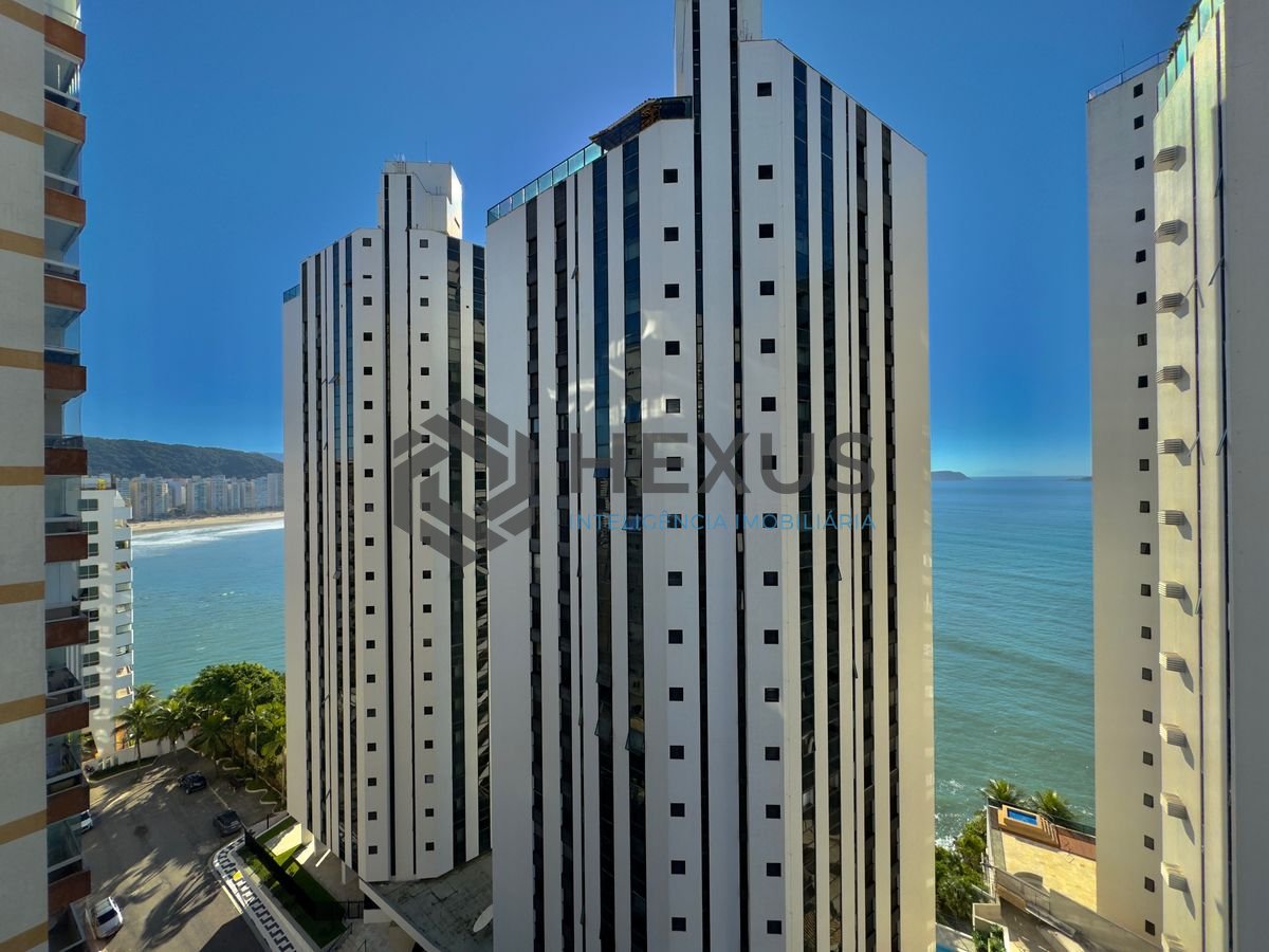 Foto 2 de Apartamento frente mar com varanda vista mar e lazer no Jardim Astúrias, Guarujá