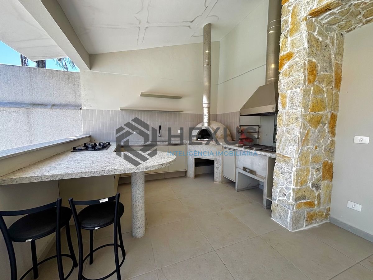 Foto 13 de Casa reformada com piscina e área gourmet no Jardim Acapulco, Guarujá