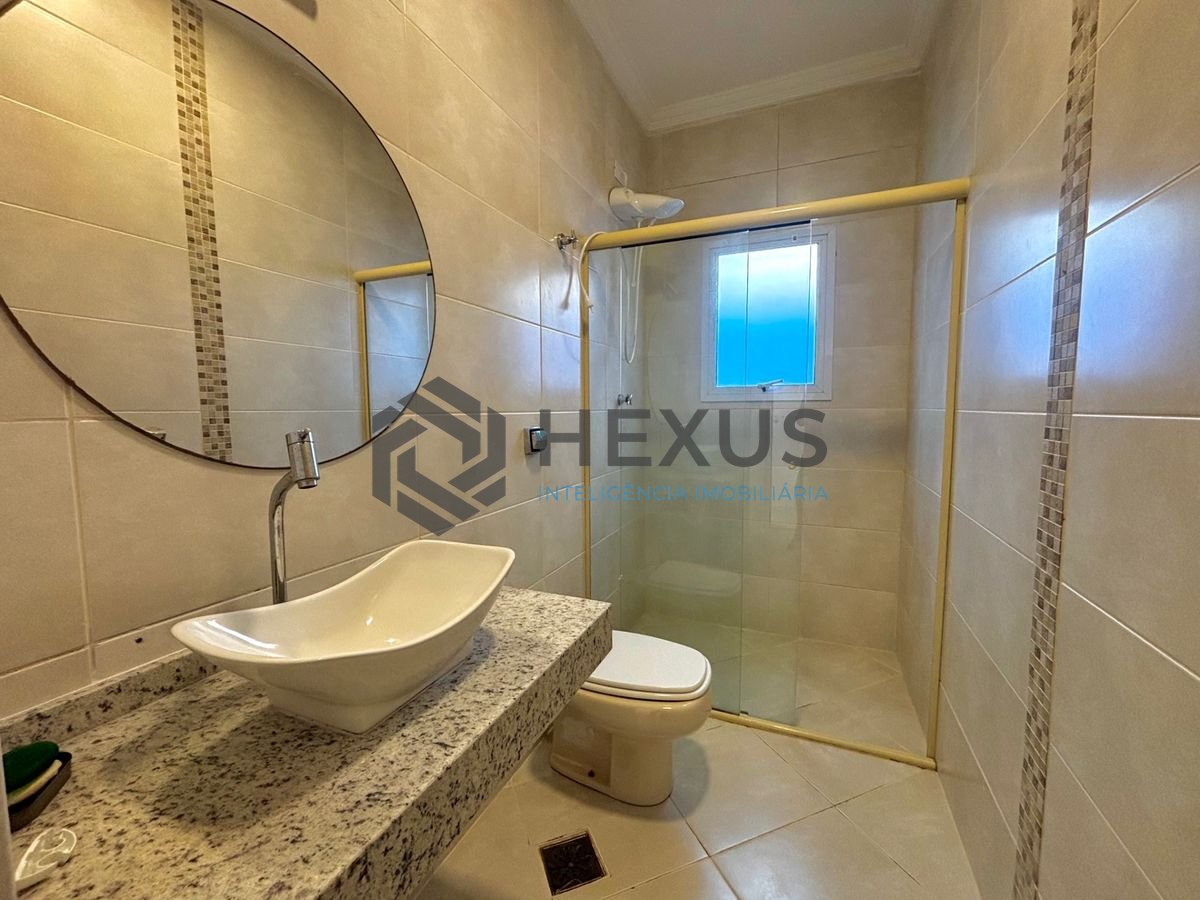 Foto 15 de Casa reformada com piscina e área gourmet no Jardim Acapulco, Guarujá