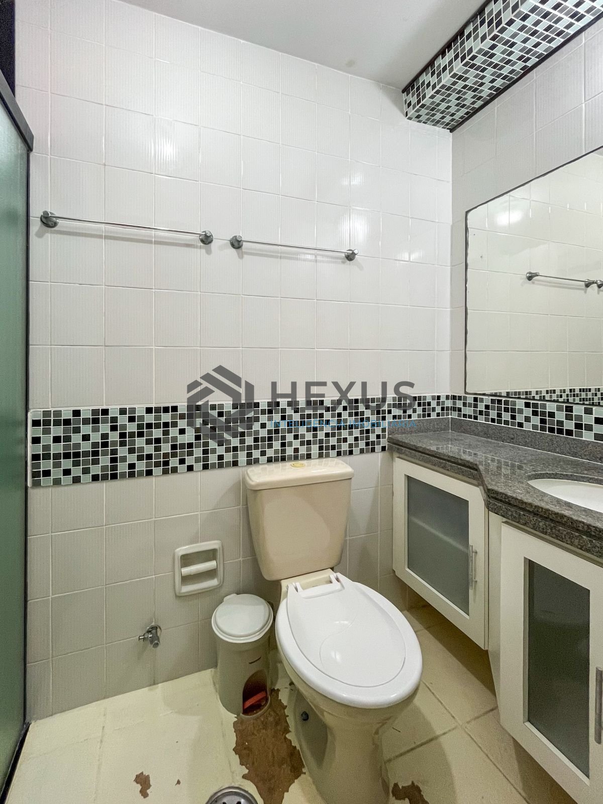 Foto 25 de Apartamento com varanda e lazer na Barra Funda nas Pitangueiras, Guarujá