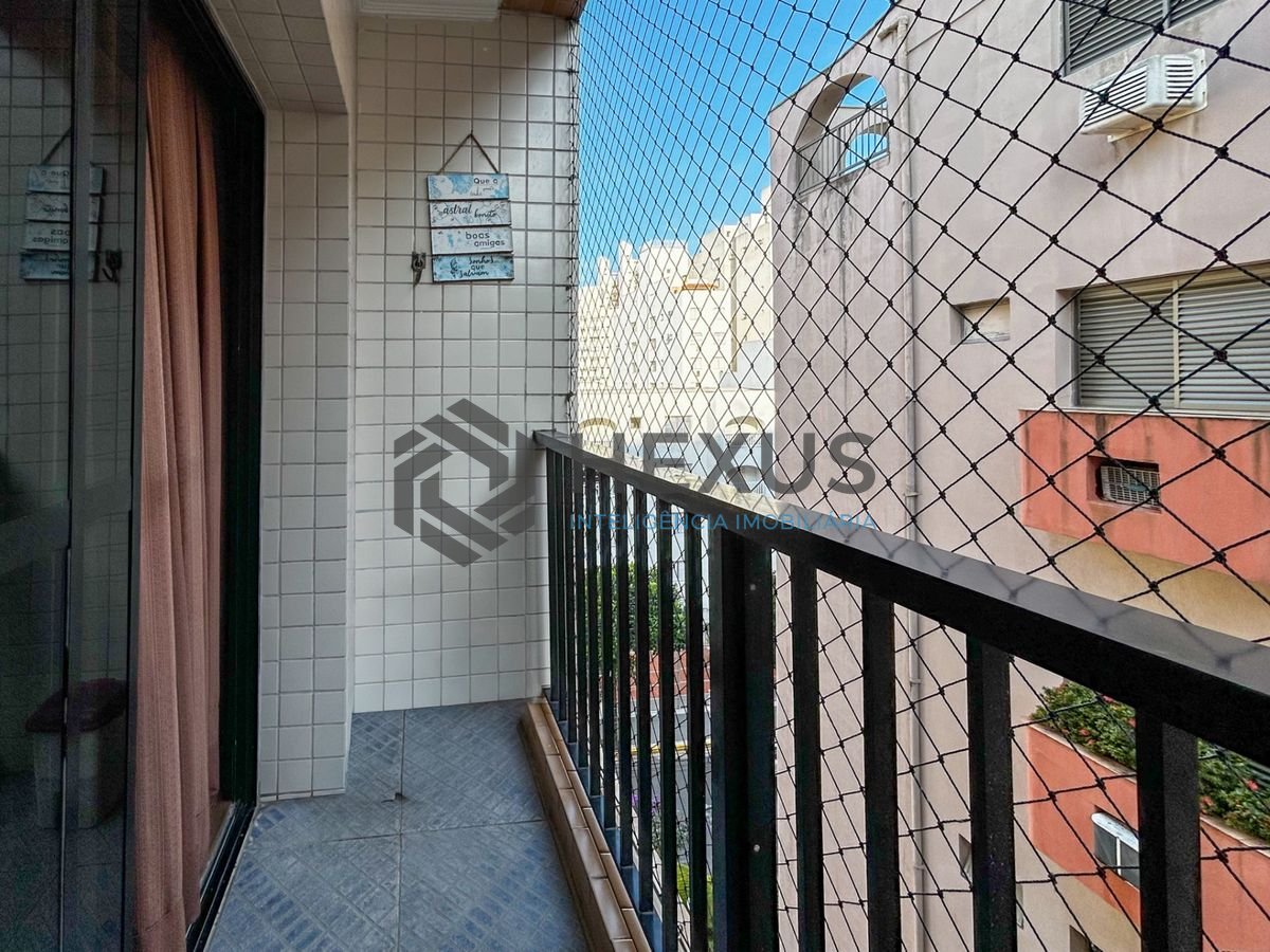 Foto 5 de Apartamento com varanda e lazer a 200m da praia no Jardim Astúrias, Guarujá