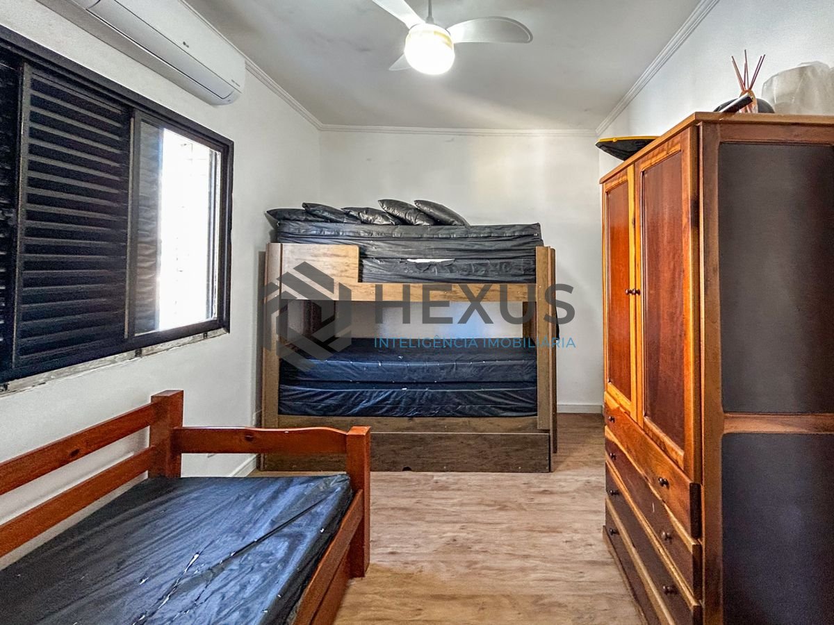 Foto 12 de Apartamento com varanda e lazer a 200m da praia no Jardim Astúrias, Guarujá