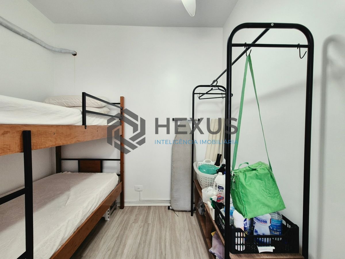 Foto 30 de Apartamento com varanda vista mar a 1 quadra da praia nas Pitangueiras, Guarujá