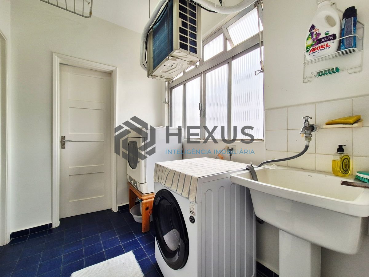 Foto 27 de Apartamento com varanda vista mar a 1 quadra da praia nas Pitangueiras, Guarujá