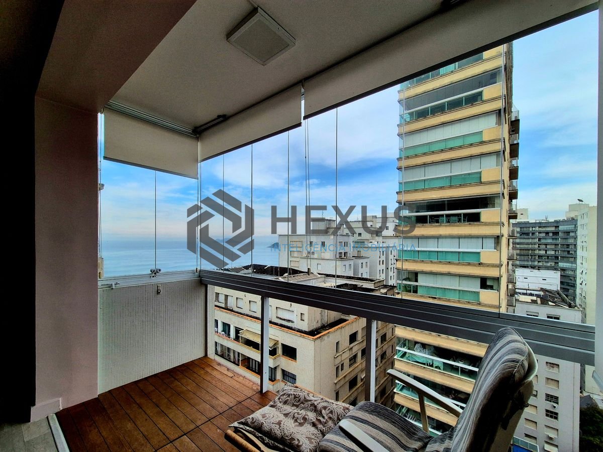Foto 8 de Apartamento com varanda vista mar a 1 quadra da praia nas Pitangueiras, Guarujá