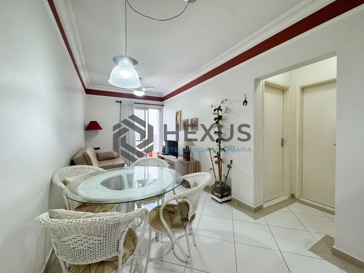 Foto 5 de Apartamento com varanda a 2 quadras da praia nas Pitangueiras, Guarujá