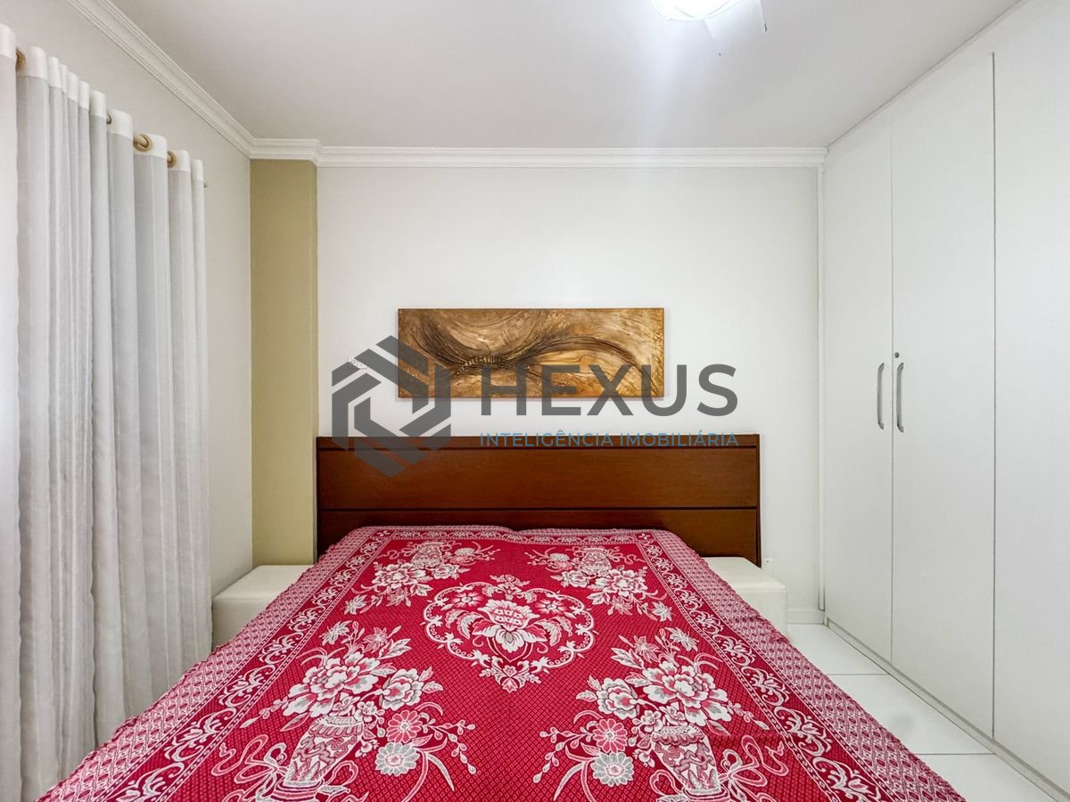 Foto 9 de Apartamento com varanda a 2 quadras da praia nas Pitangueiras, Guarujá