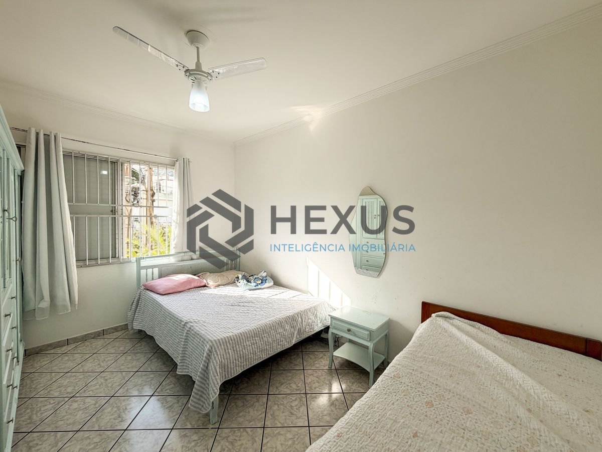 Foto 3 de Apartamento a 500m da praia na região da Vila Júlia na Enseada, Guarujá