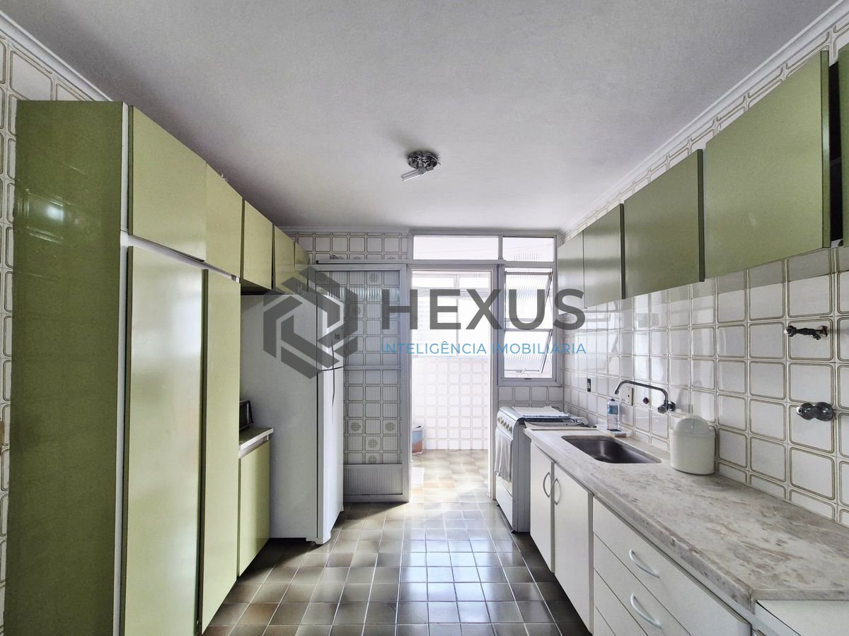 Foto 16 de Apartamento a 1 quadra da praia nas Pitangueiras, Guarujá