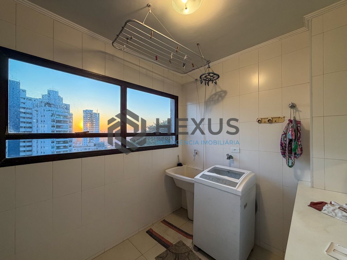 Foto 29 de Apartamento com varanda vista mar e lazer a 150m da praia na região no Jardim Astúrias, Guarujá