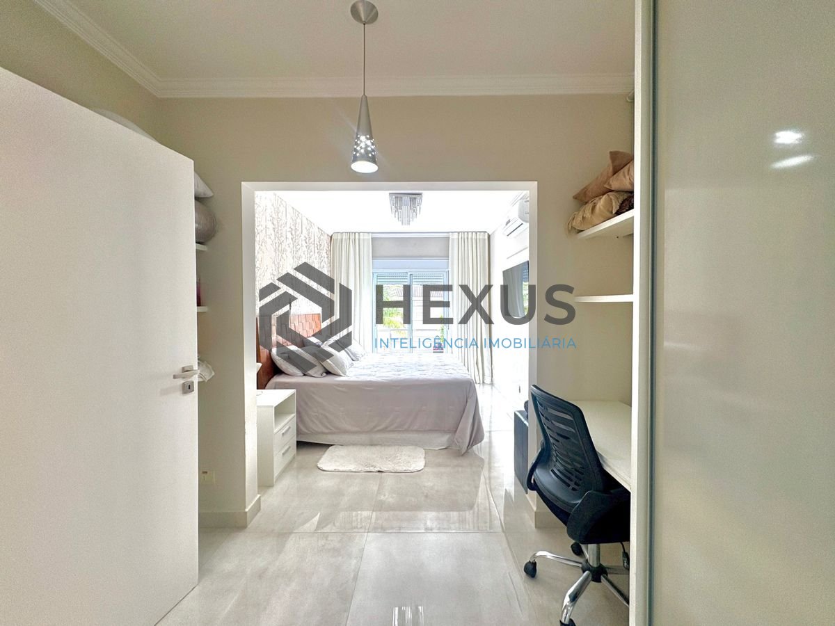 Foto 40 de Casa reformada com piscina e área gourmet no Jardim Acapulco, Guarujá