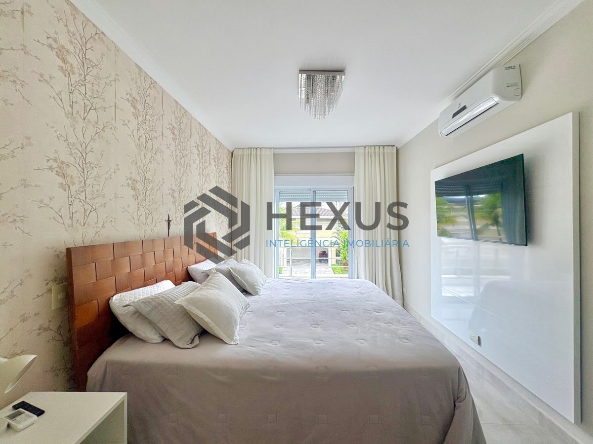 Foto 37 de Casa reformada com piscina e área gourmet no Jardim Acapulco, Guarujá