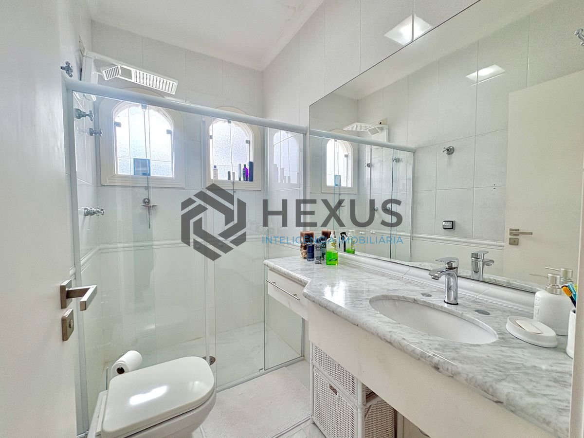 Foto 47 de Casa reformada com piscina e área gourmet no Jardim Acapulco, Guarujá