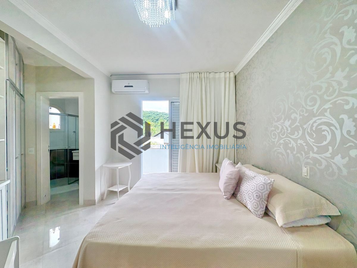 Foto 51 de Casa reformada com piscina e área gourmet no Jardim Acapulco, Guarujá