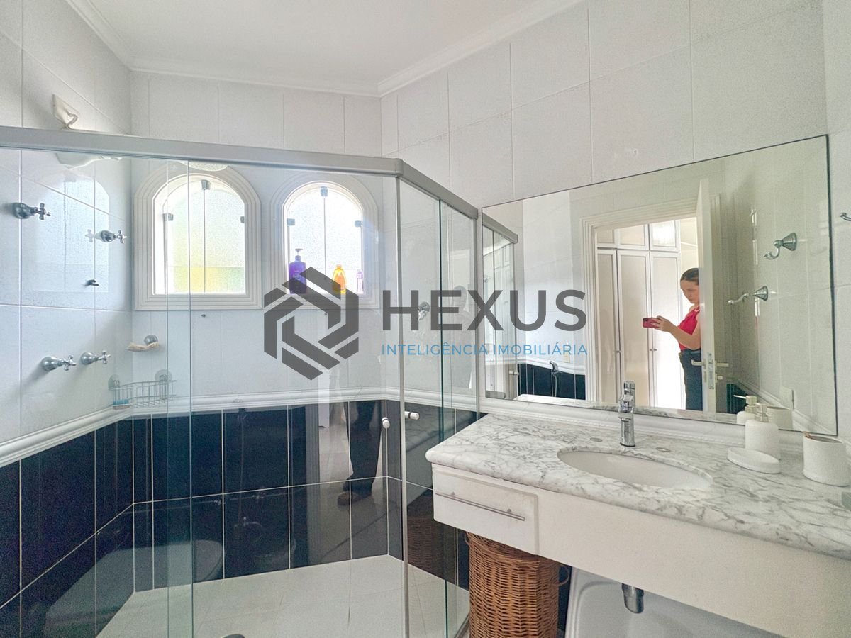 Foto 49 de Casa reformada com piscina e área gourmet no Jardim Acapulco, Guarujá