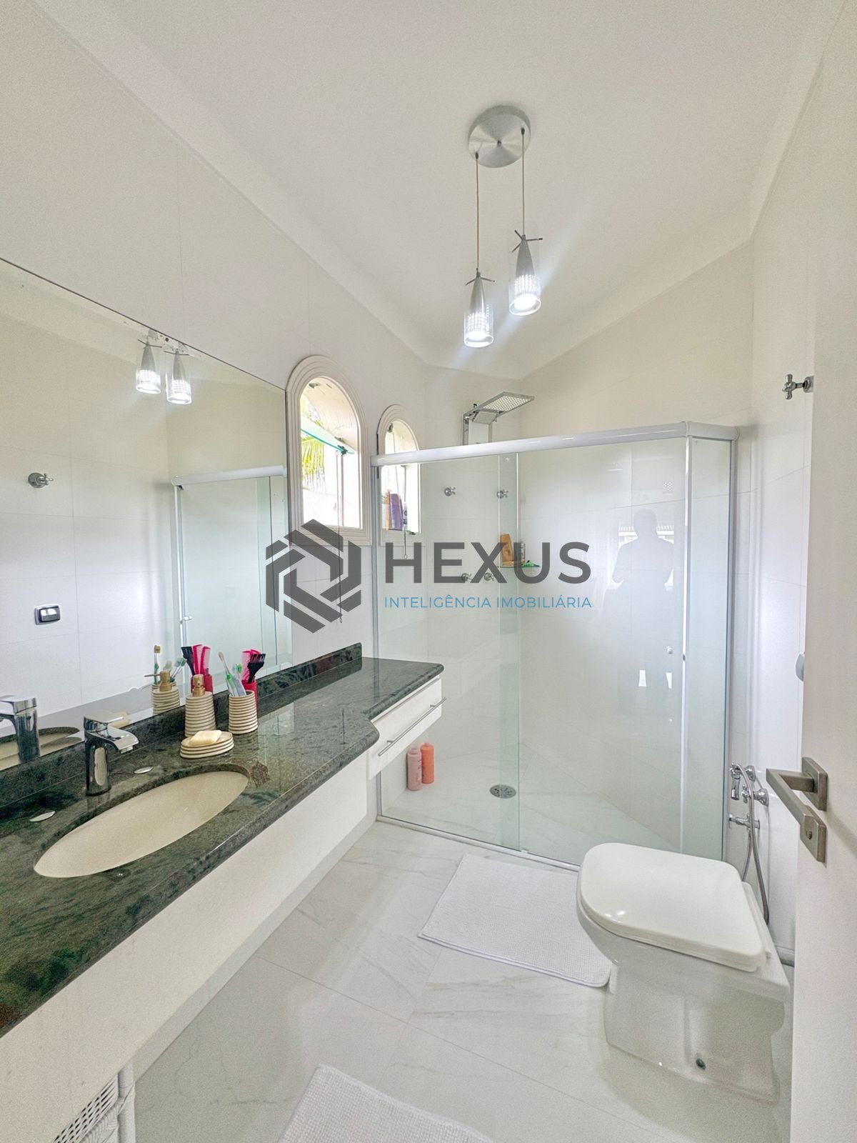 Foto 58 de Casa reformada com piscina e área gourmet no Jardim Acapulco, Guarujá