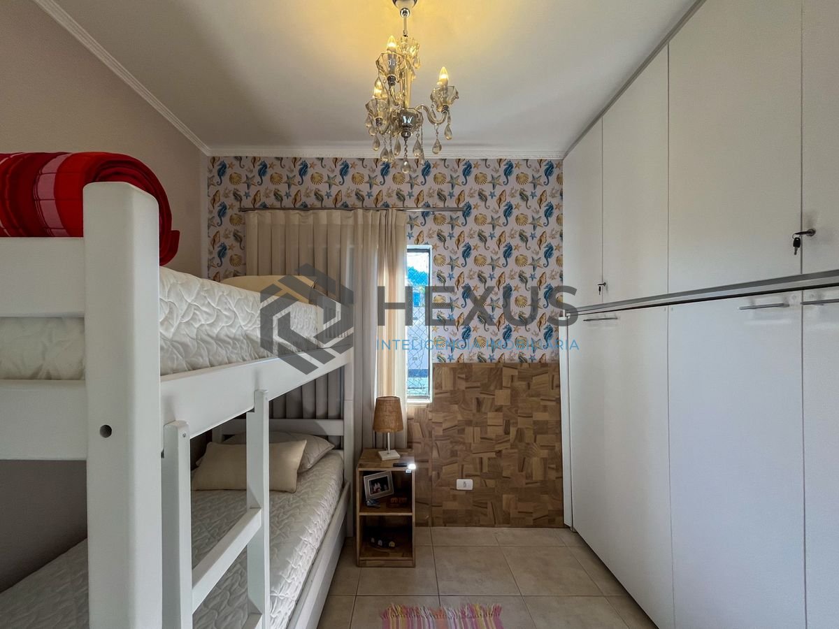 Foto 21 de Apartamento com varanda e lazer na beira mar da Praia da Enseada, Guaruja