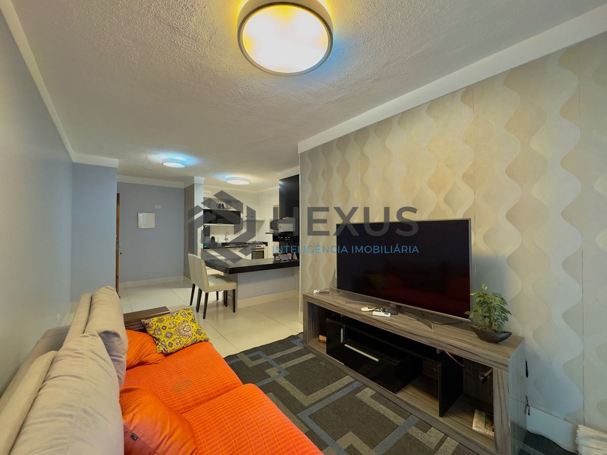 Foto 3 de Apartamento reformado com varanda gourmet e lazer na beira mar no Tombo, Guarujá