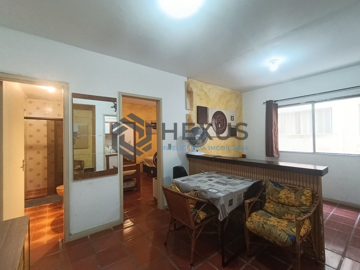 Foto 3 de Apartamento a 500m da praia na Enseada, Guarujá