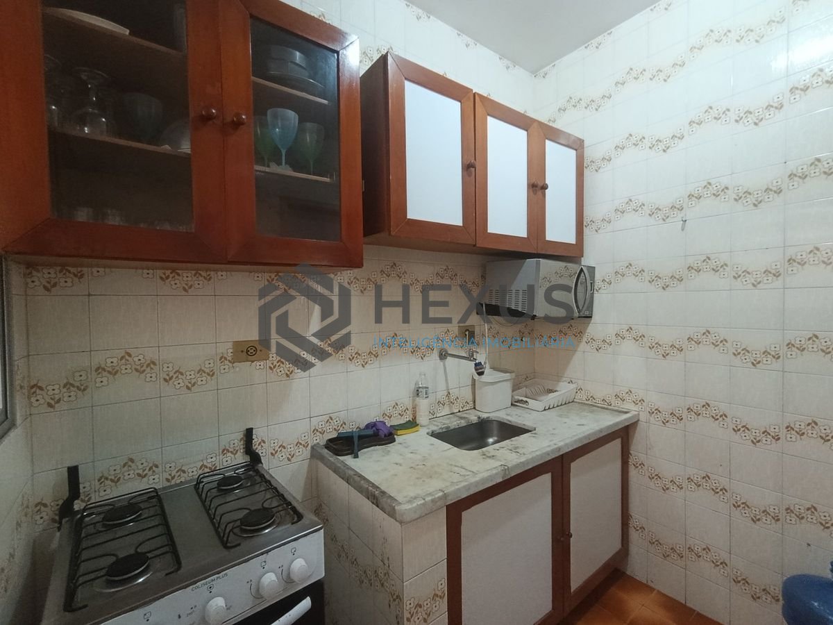 Foto 17 de Apartamento a 500m da praia na Enseada, Guarujá