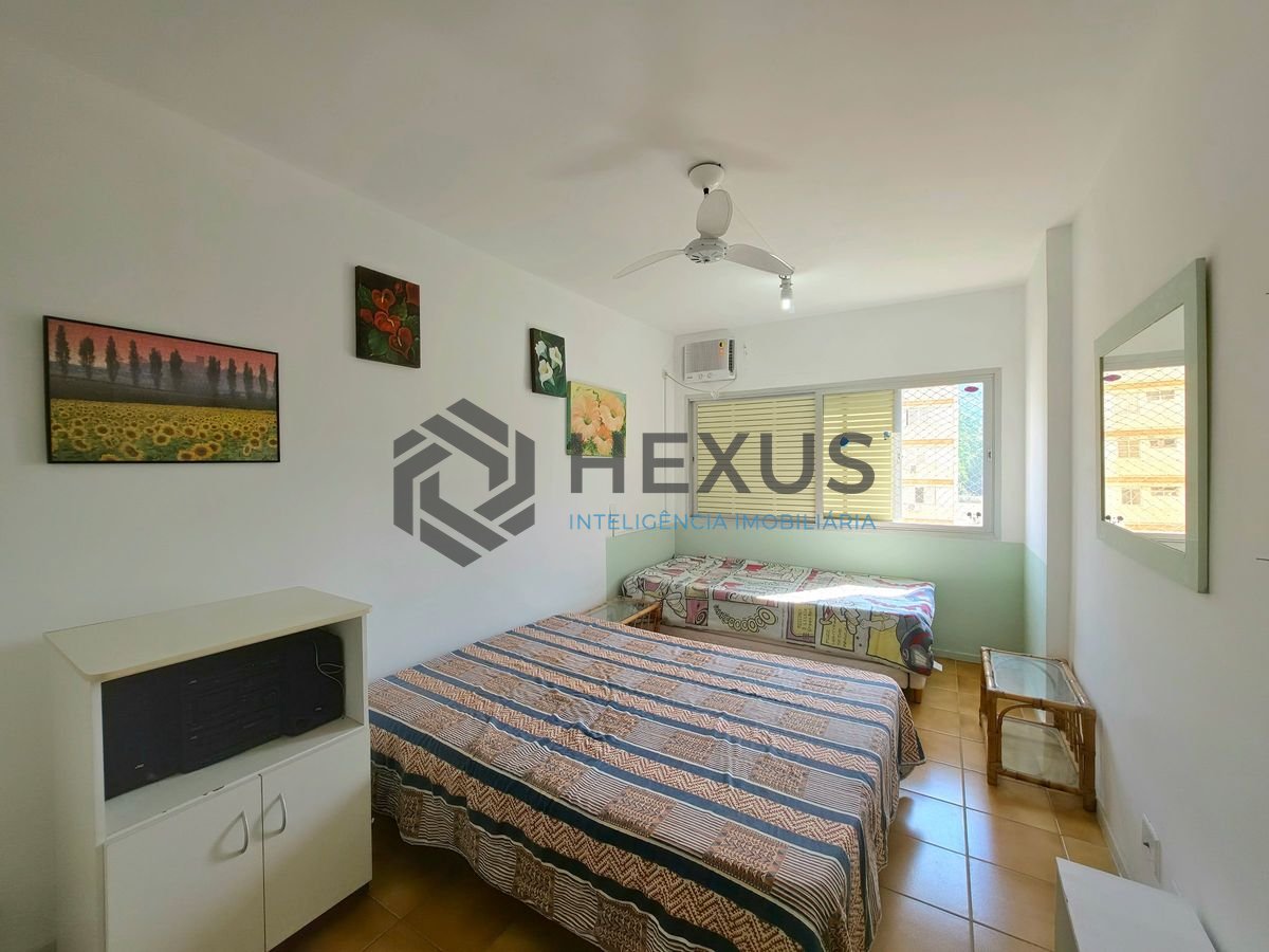 Foto 10 de Apartamento com varanda e lazer a 2 quadras da praia nas Pitangueiras, Guarujá