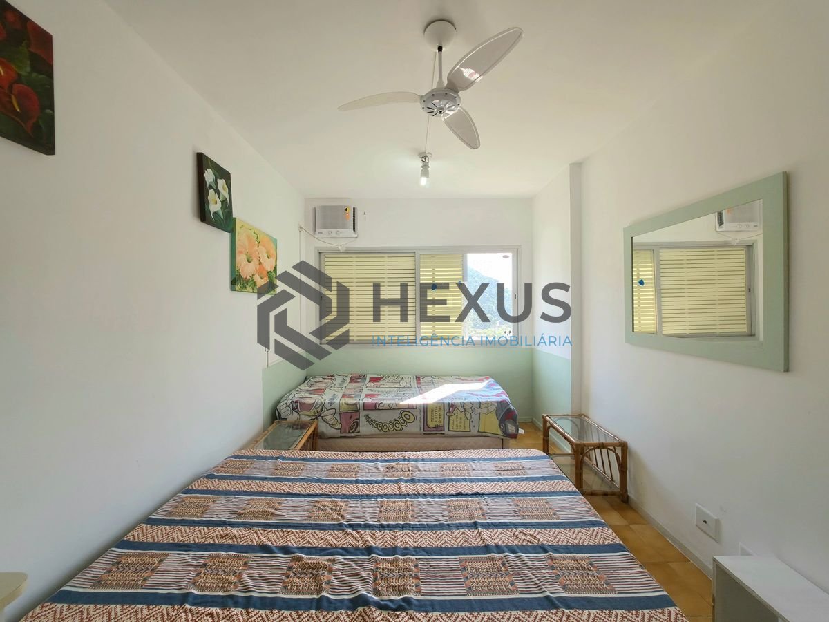 Foto 7 de Apartamento com varanda e lazer a 2 quadras da praia nas Pitangueiras, Guarujá