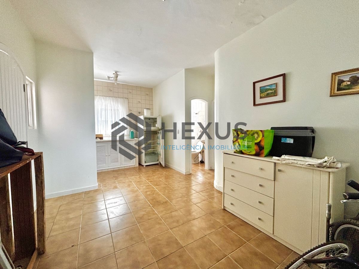 Foto 25 de Casa reformada com piscina e área gourmet no Jardim Acapulco, Guarujá
