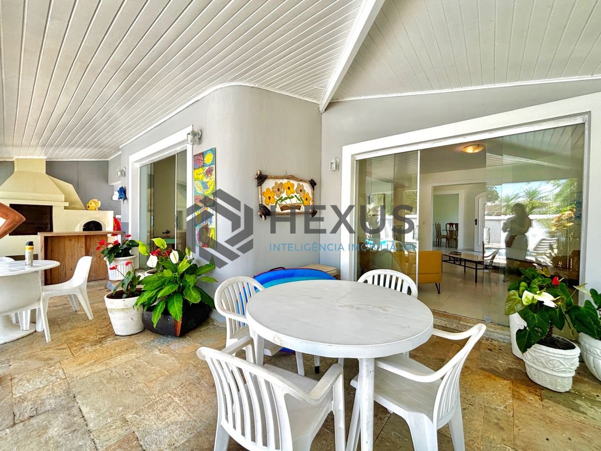 Foto 29 de Casa reformada com piscina e área gourmet no Jardim Acapulco, Guarujá