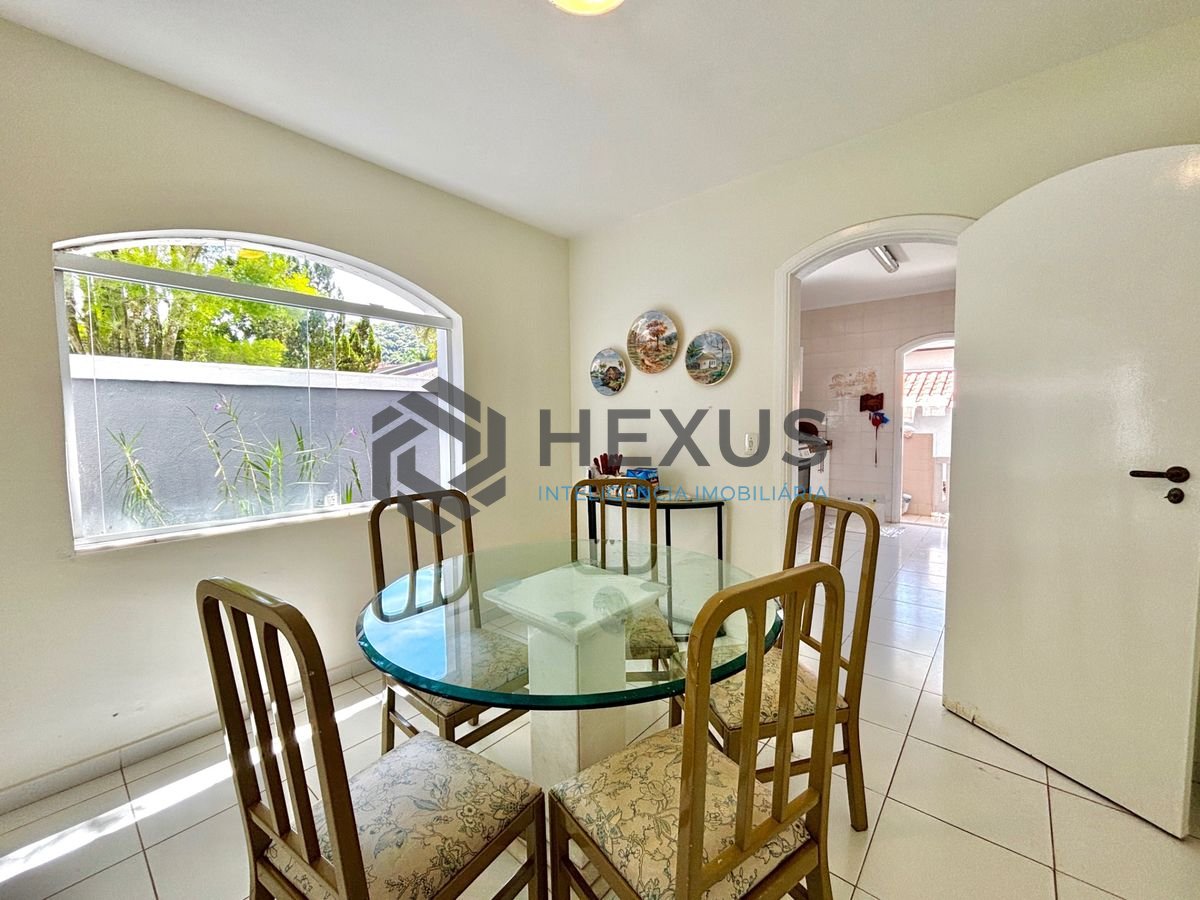 Foto 21 de Casa reformada com piscina e área gourmet no Jardim Acapulco, Guarujá