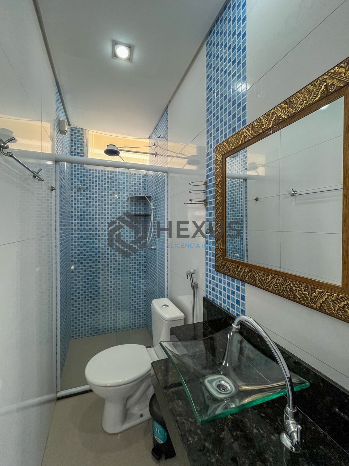 Foto 18 de Apartamento com varanda vista mar e lazer a 1 quadra da praia nas Pitangueiras, Guarujá
