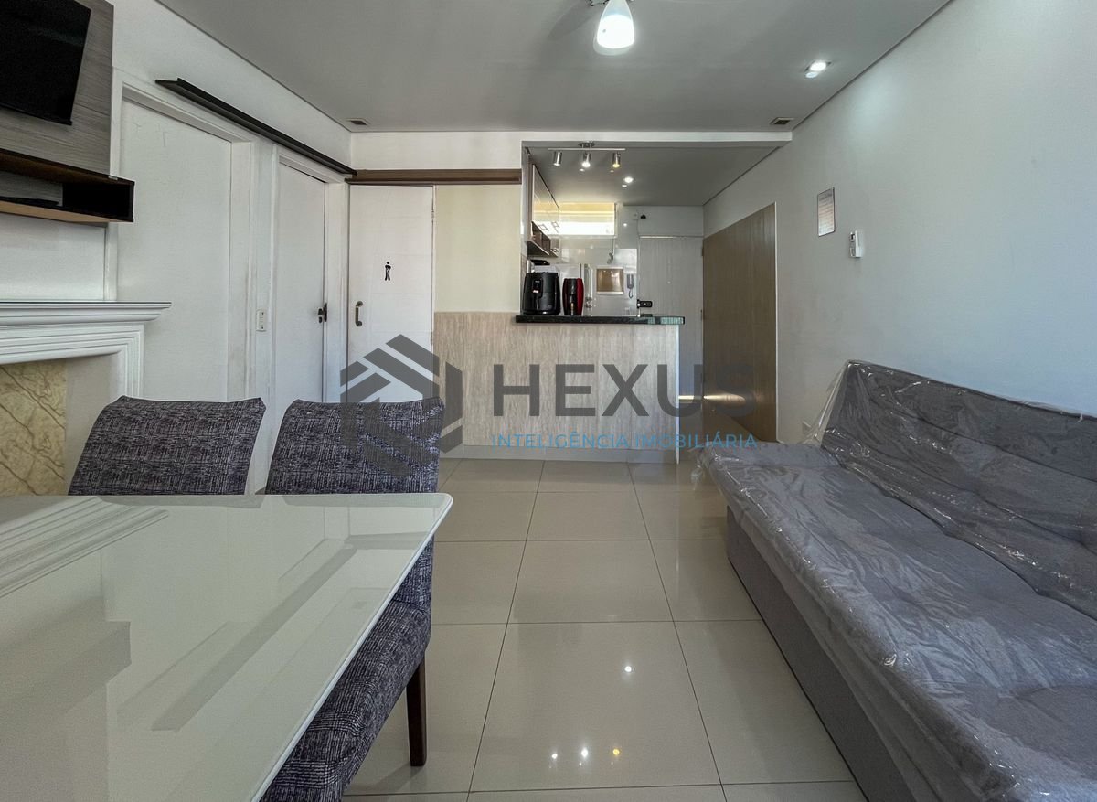 Foto 4 de Apartamento com varanda vista mar e lazer a 1 quadra da praia nas Pitangueiras, Guarujá
