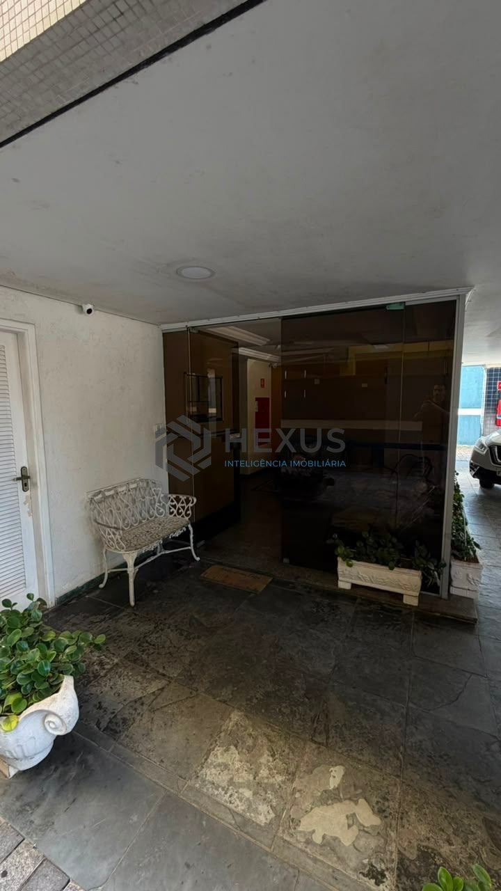 Foto 2 de Apartamento com varanda na região da Vila Júlia na Enseada, Guarujá