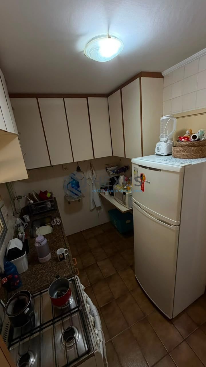 Foto 12 de Apartamento com varanda na região da Vila Júlia na Enseada, Guarujá