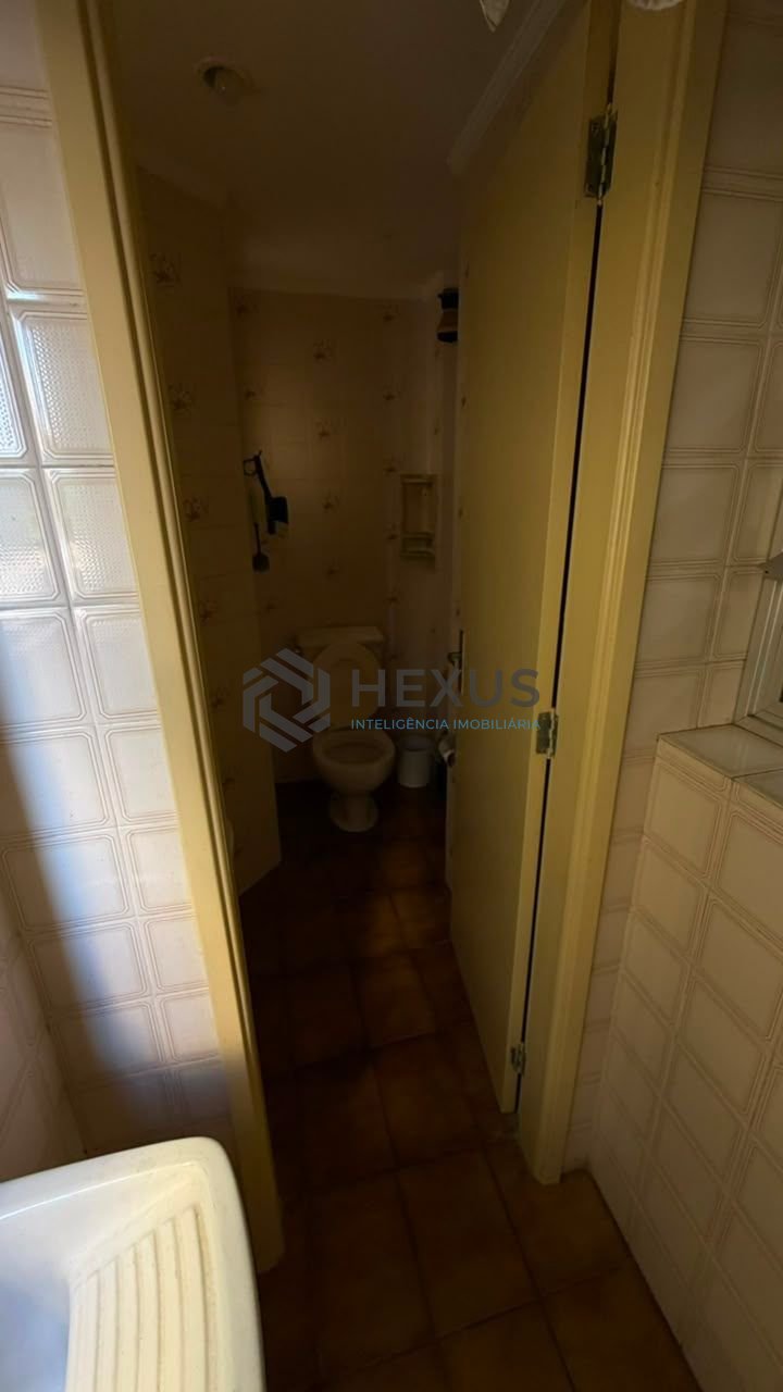Foto 15 de Apartamento com varanda na região da Vila Júlia na Enseada, Guarujá