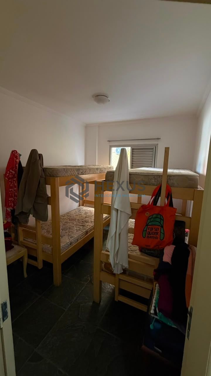 Foto 3 de Apartamento com varanda na região da Vila Júlia na Enseada, Guarujá