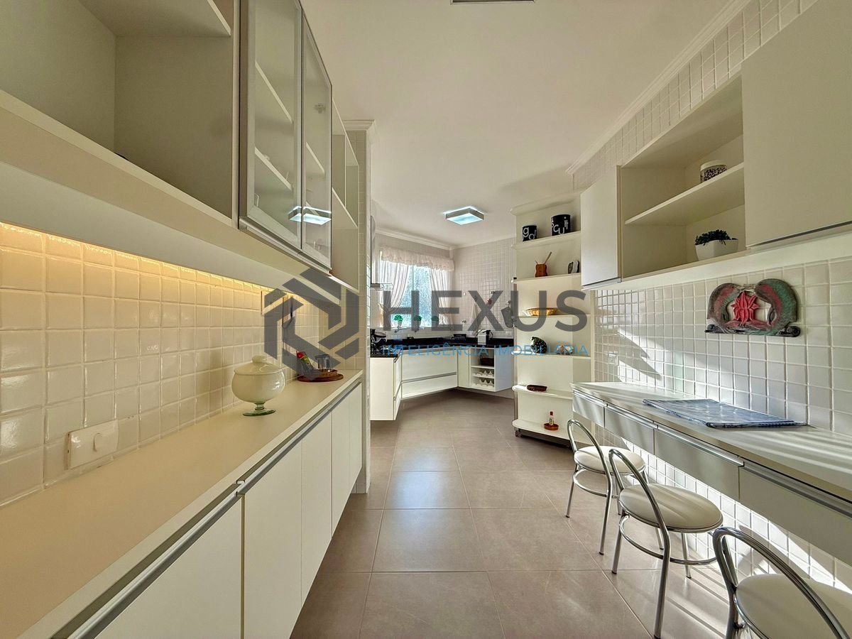 Foto 36 de Apartamento reformado com varanda vista mar e lazer na beira mar no Morro Sorocotuba na Enseada, Guarujá