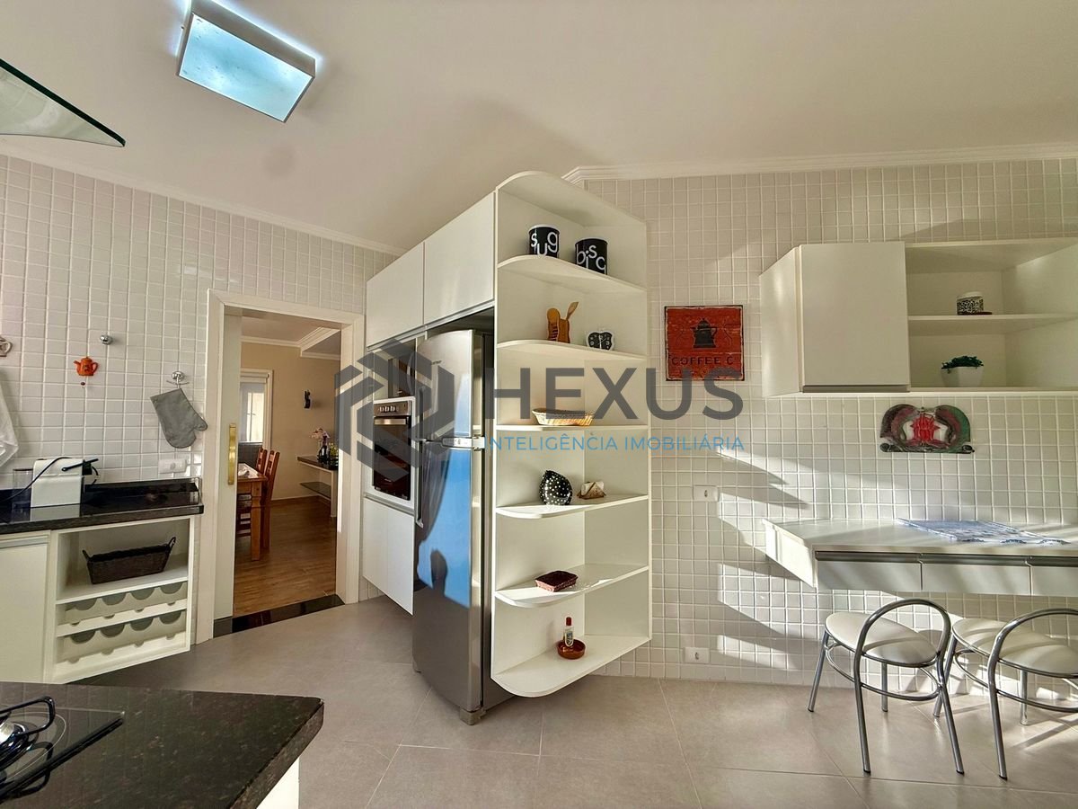 Foto 39 de Apartamento reformado com varanda vista mar e lazer na beira mar no Morro Sorocotuba na Enseada, Guarujá