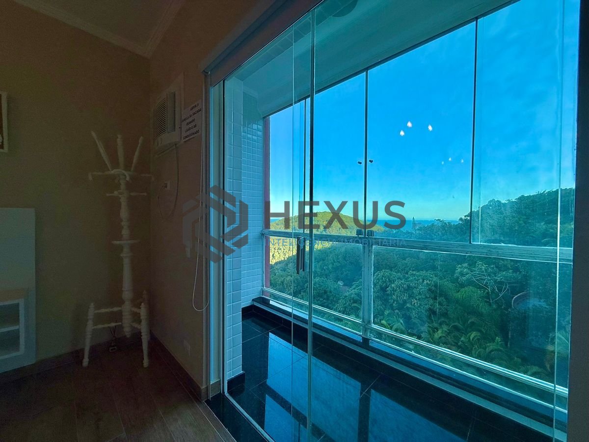 Foto 34 de Apartamento reformado com varanda vista mar e lazer na beira mar no Morro Sorocotuba na Enseada, Guarujá